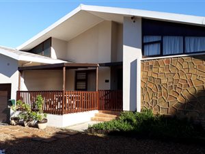 3 Bed House in Blomtuin