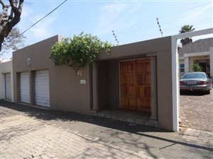3 Bed House in Kensington