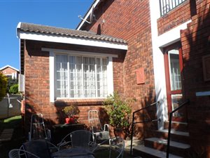 3 Bed Duplex in Strubens Valley