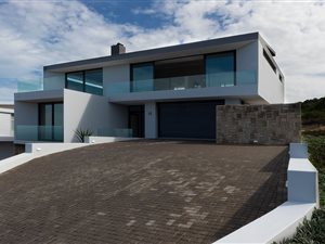 3 Bed House in Da Nova