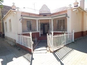 2 Bed House in Krugersdorp Central