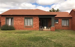 3 Bedroom Townhouse in Equestria