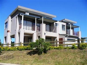 4 Bed House in Palm Lakes Estate