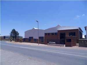 719 m² Industrial space in Ormonde