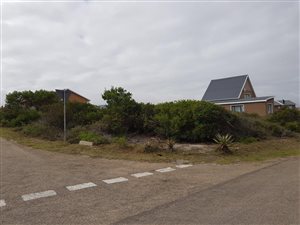 925 m² Land available in Boggomsbaai