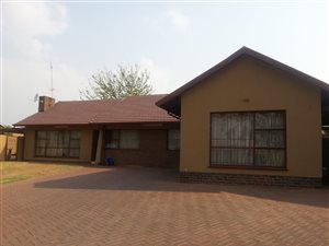 4 Bed House in Glenanda