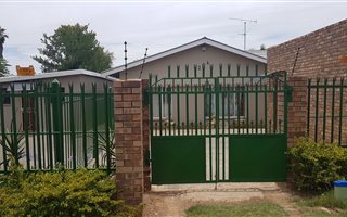 1 Bedroom Apartment in Queenswood