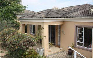 3 Bedroom House in Old Place