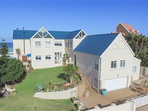 3 Bed House in Kini Bay