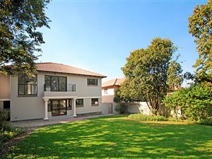 3 Bed House in Thornhill Estate