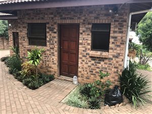 5 Bedroom House in Bazley Beach