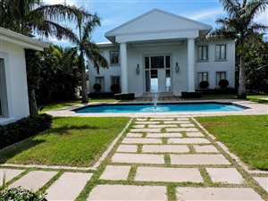 4 Bed House in Umdloti Beach