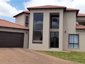 4 Bed House in Silver Stone Country Estate