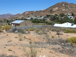 663 m² Land available in Springbok
