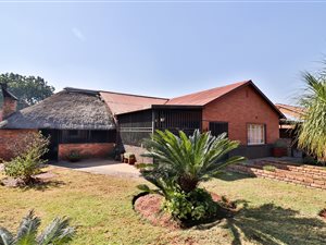 3 Bed House in Lindo Park