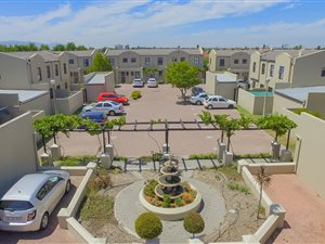 3 Bedroom Townhouse in Parklands