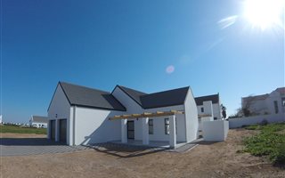 3 Bedroom House in Golden Mile