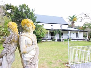 5 Bed House in Belvidere
