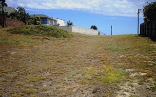 1213 m² Land available in Bluewater Bay