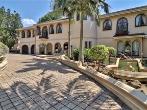 5 Bed House in Montrose