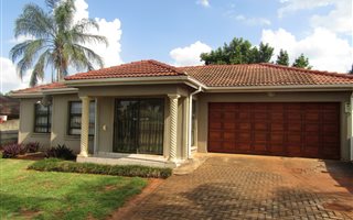 3 Bedroom House in Flora Park