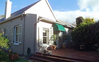 2 Bedroom House in Claremont Upper
