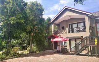 900 m² Hotel in Blanco