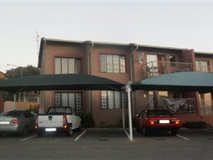 2 Bed Townhouse in Winchester Hills