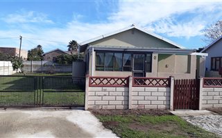 2 Bedroom House in Pacaltsdorp