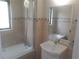 2 Bed Flat in Sheffield Beach