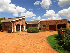 4 Bed House in Klipspruit West