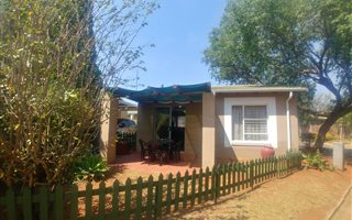 2 Bedroom Simplex in Fairland