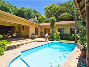 3 Bed House in Senderwood