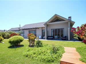 3 Bedroom House in Noordhoek