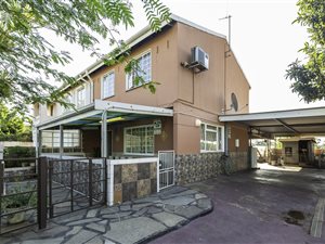 3 Bed Duplex in Grove End