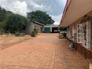 28 ha Farm in Magaliesburg