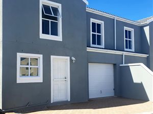 3 Bed Townhouse in Hazendal