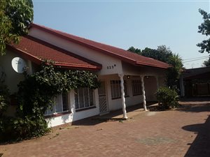 3 Bed House in Rustenburg Central