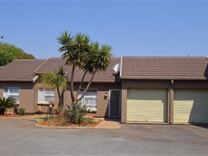 3 Bed Townhouse in Pomona