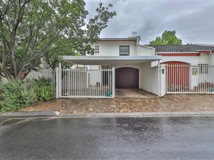4 Bed House in Die Boord