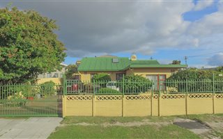 3 Bedroom House in Rondebosch East