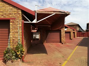 2 Bed Townhouse in Vanderbijlpark CW3