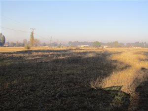 3.4 ha Land available in Buyscelia