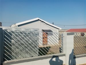 2 Bed House in Mdantsane