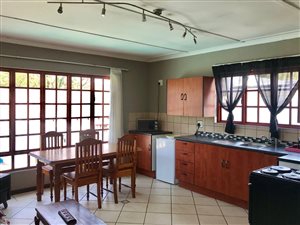 1 Bed Garden Cottage in Craighall Park