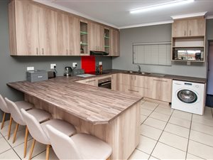 2 Bed Apartment in Island View