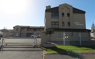 1 Bedroom Apartment in Bloubergrant