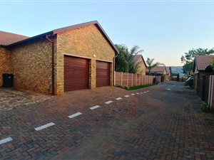 3 Bed Townhouse in Allens Nek