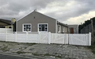 3 Bedroom House in Ottery