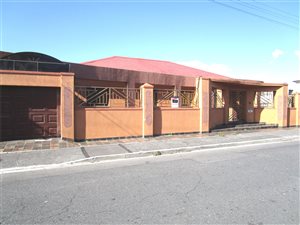 3 Bed House in Crawford